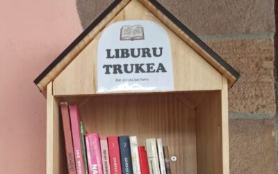 Ailegatu da bookcrossing-a edo liburu trukea Etxalarrera